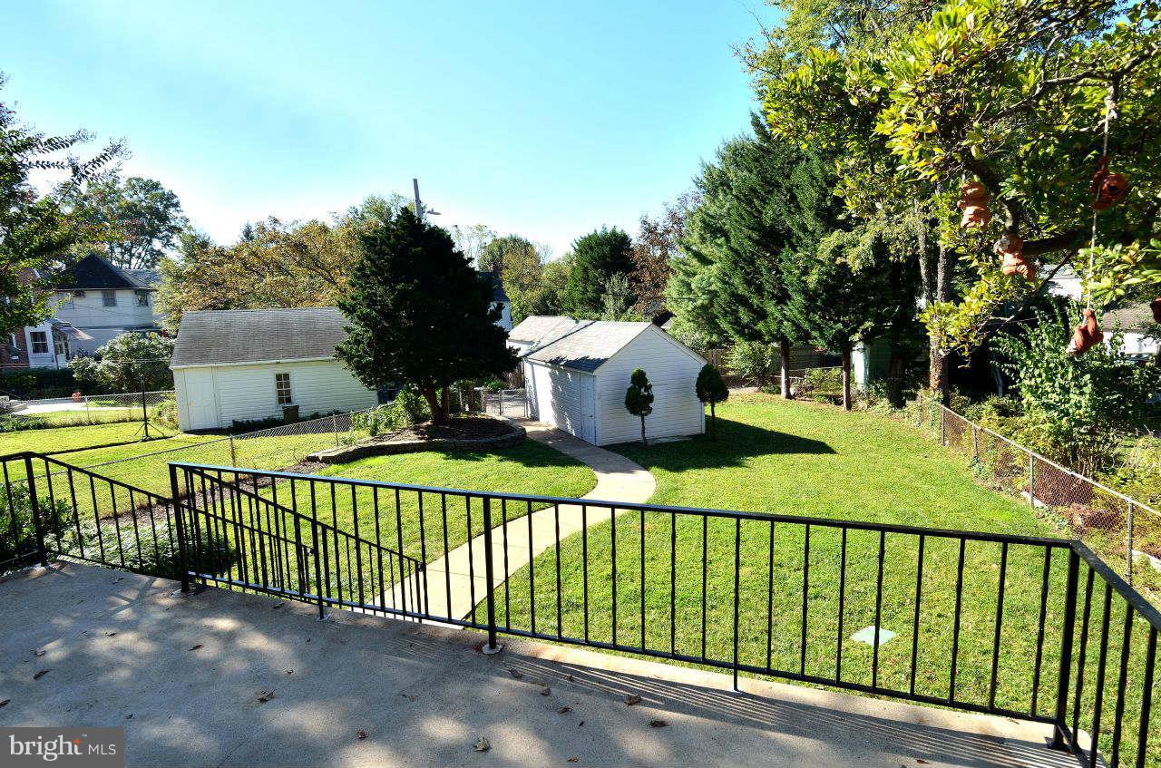 4406 River Road Northwest Washington, DC 20016 - Photo 29 of 30 Rear yard