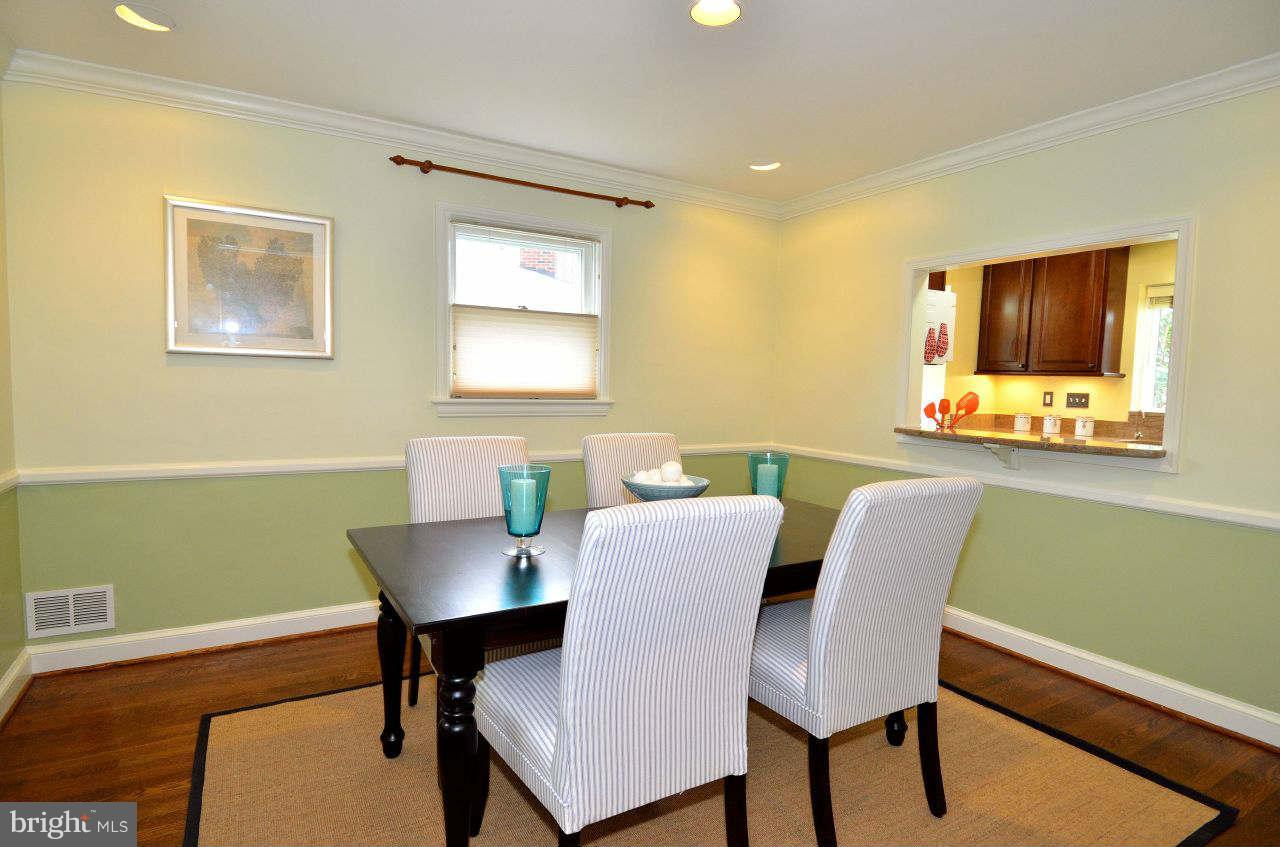 4406 River Road Northwest Washington, DC 20016 - Photo 7 of 30 Dining Room