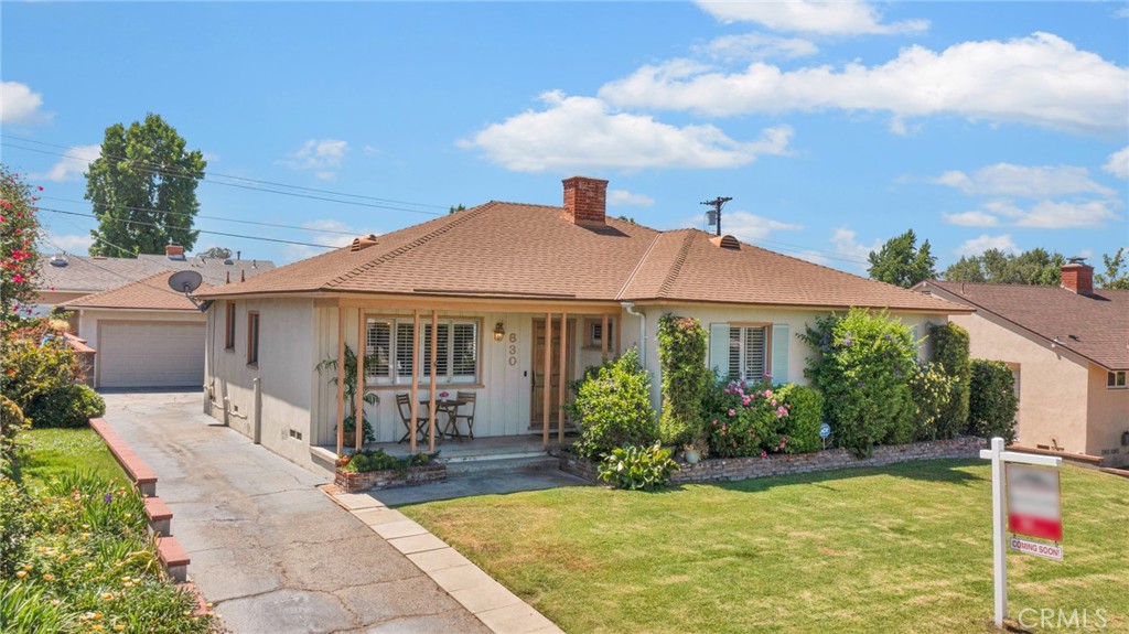 630 Uclan Drive Burbank, CA 91504 - Photo 27 of 41 a front view of a house with garden