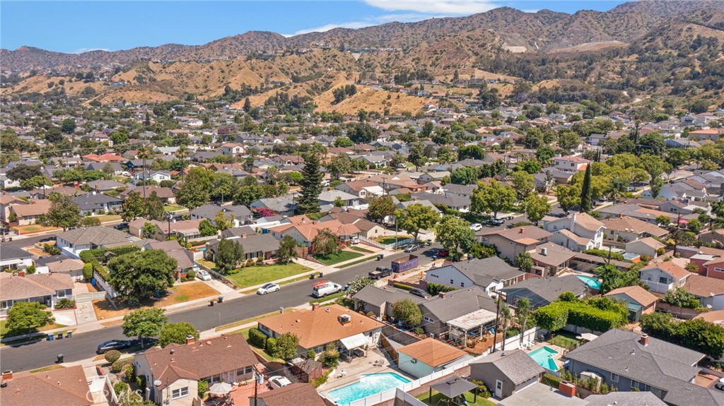 630 Uclan Drive Burbank, CA 91504 - Photo 31 of 41 an aerial view of residential houses with outdoor space and trees