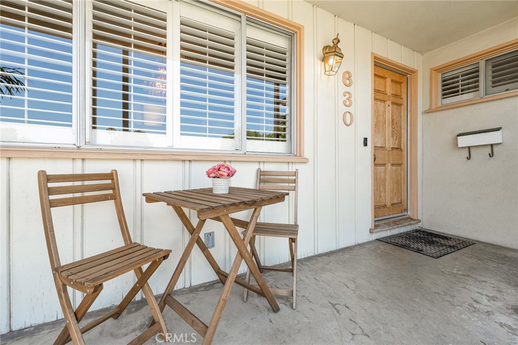 630 Uclan Drive Burbank, CA 91504 - Photo 39 of 41 a view of a dining room with furniture and window