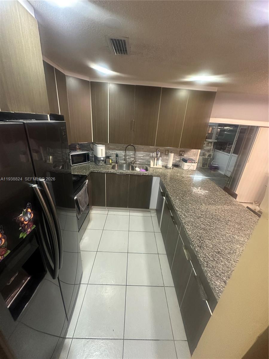 13874 Southwest 256th Terrace Homestead, FL 33032 - Photo 8 of 24