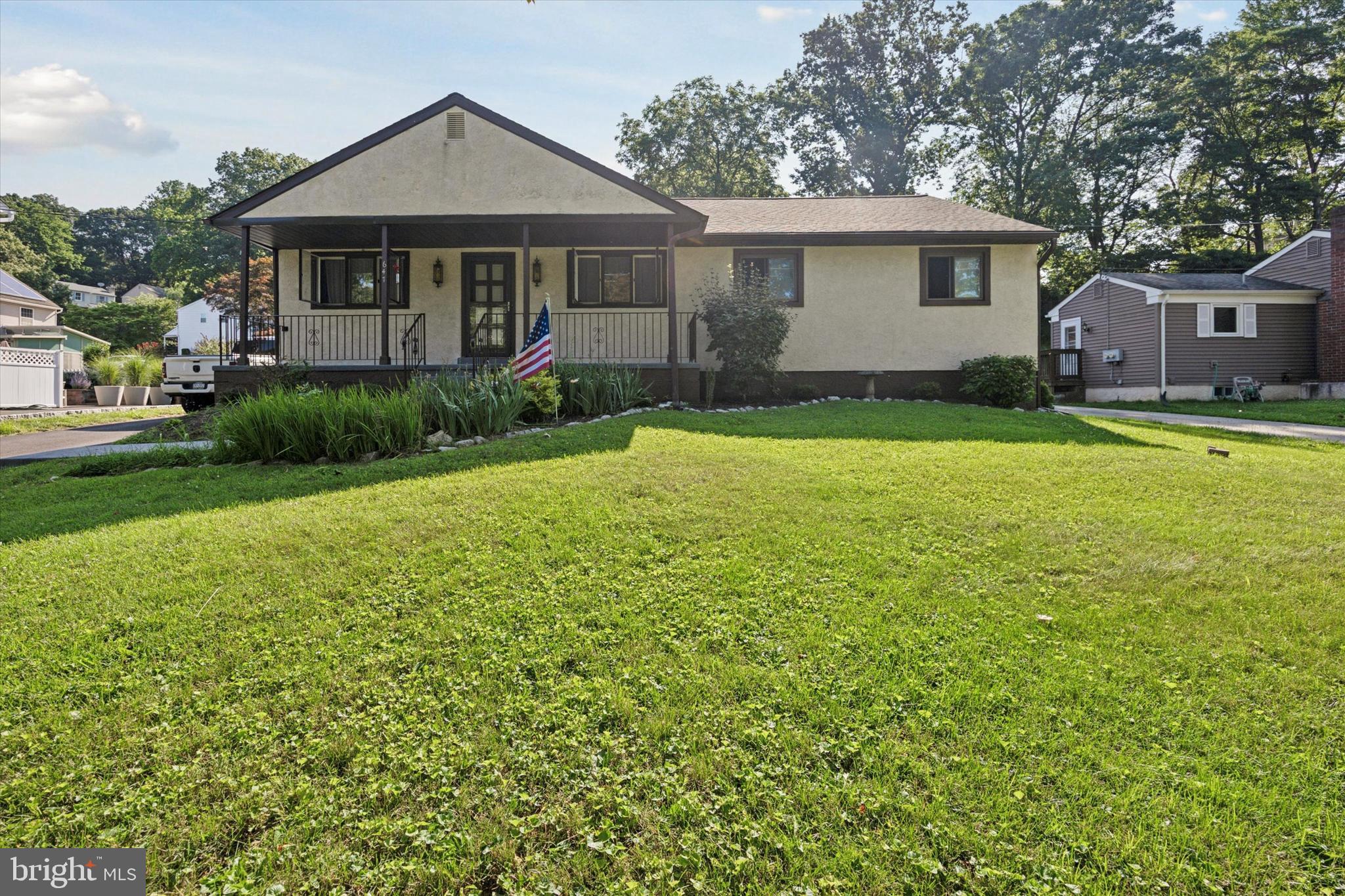 647 Glendale Road Havertown, PA 19083 - Photo 1 of 35 Gallery Image 1