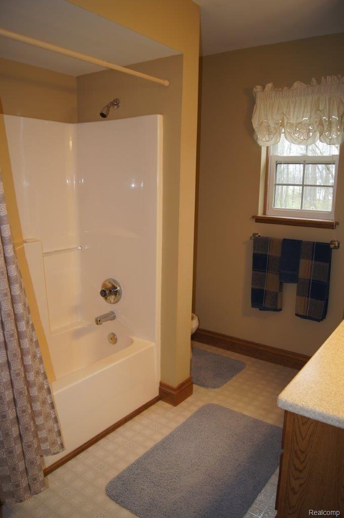 2220 Mott Road North Branch, MI 48461 - Photo 26 of 40 DSC08362.jpg