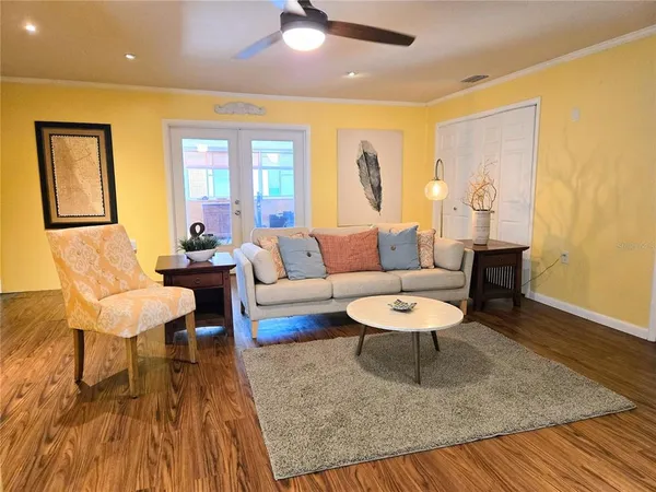 $299,000 | 506 East Gottsche Avenue, Eustis, FL 32726