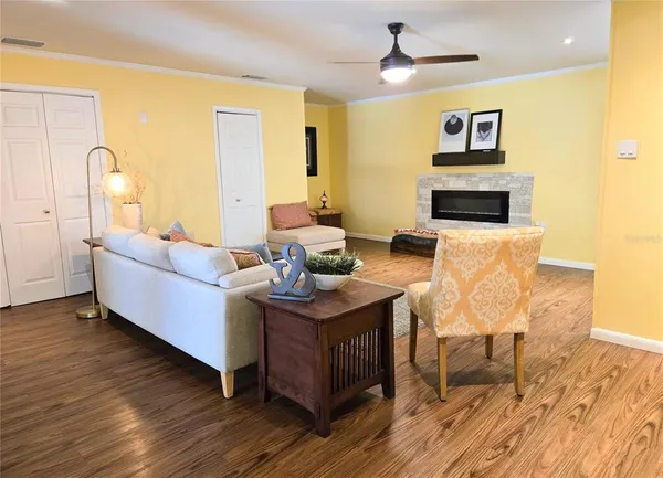 $299,000 | 506 East Gottsche Avenue, Eustis, FL 32726