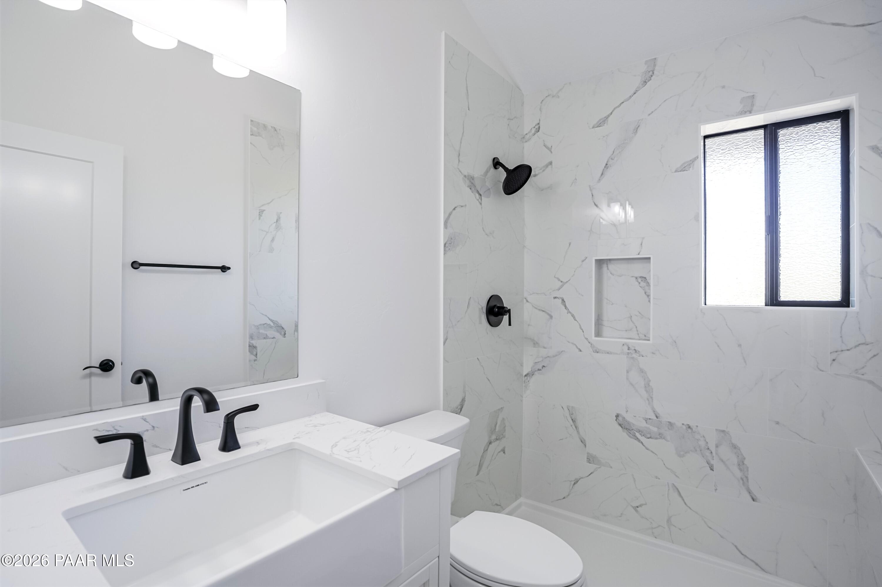 1584 West Cliff Rose Road Prescott, AZ 86305 - Photo 33 of 66 Guest Bathroom 1