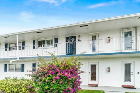 $210,000 | 1118 Lake Terrace, Unit 217H, Boynton Beach, FL 33426