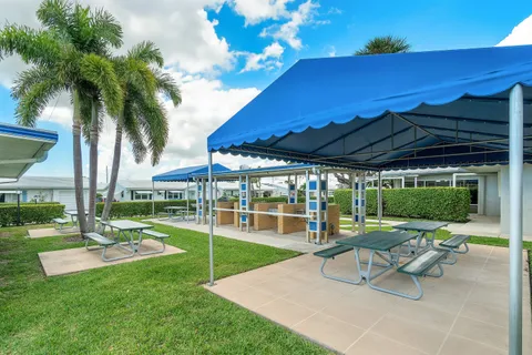 $210,000 | 1118 Lake Terrace, Unit 217H, Boynton Beach, FL 33426