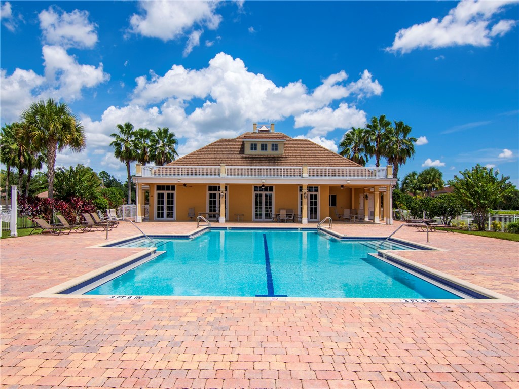 8260 Halbert Lane Vero Beach, FL 32968 - Photo 3 of 36