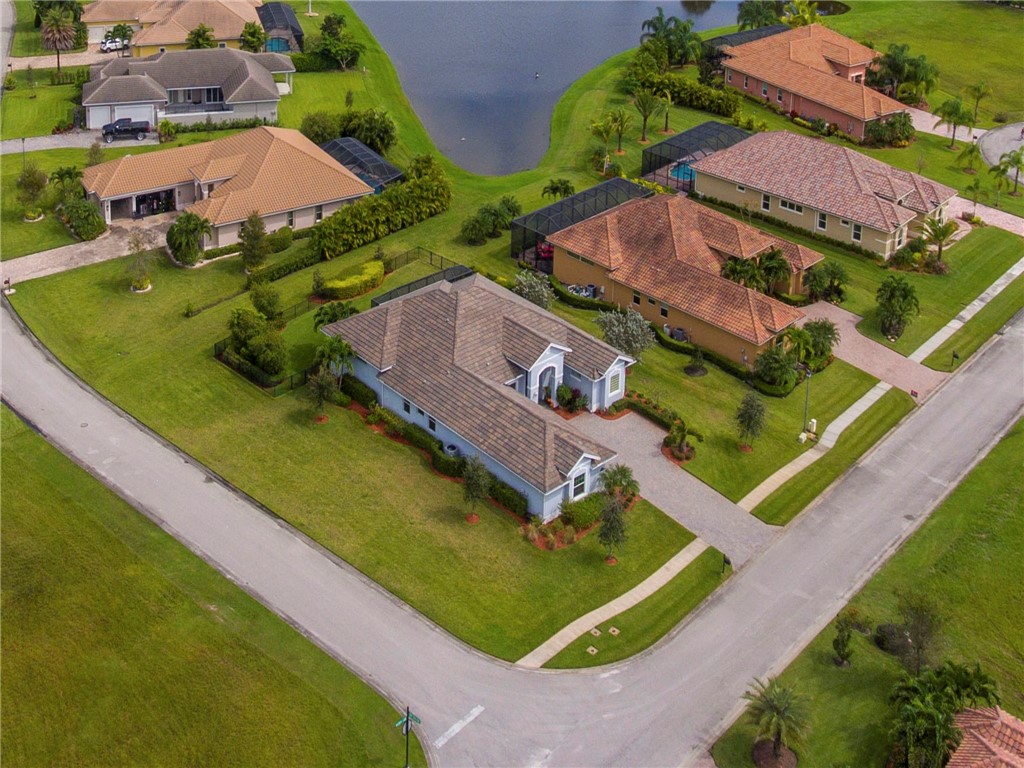 8260 Halbert Lane Vero Beach, FL 32968 - Photo 31 of 36