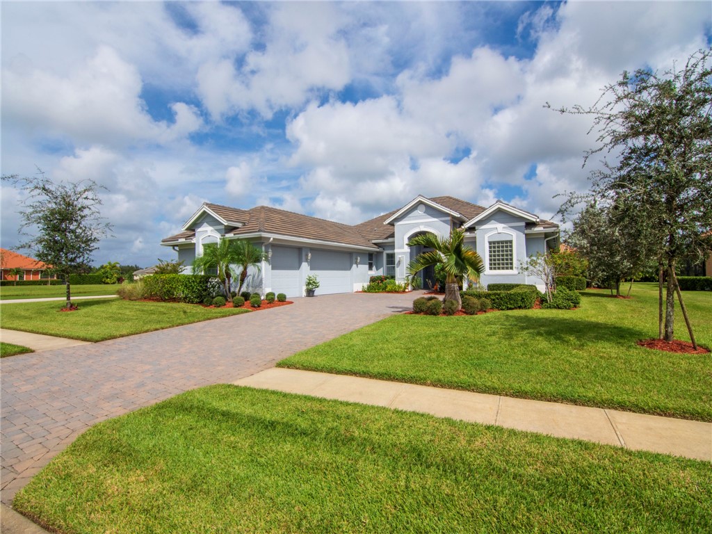 8260 Halbert Lane Vero Beach, FL 32968 - Photo 32 of 36