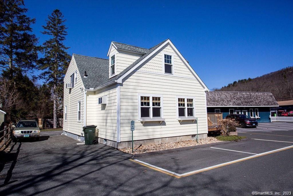 12 Dunham Road, Unit B Canton, CT 06019 - Photo 4 of 23