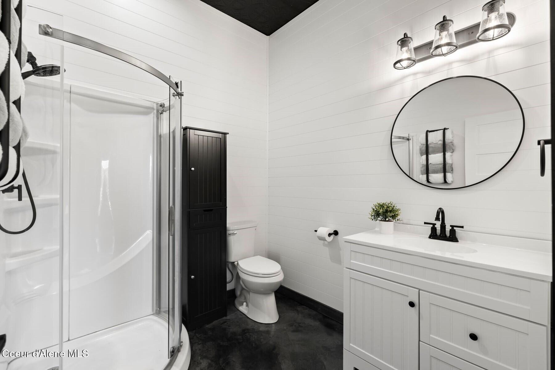 247 Living Waters Way Priest River, ID 83856 - Photo 11 of 29 Full Bath