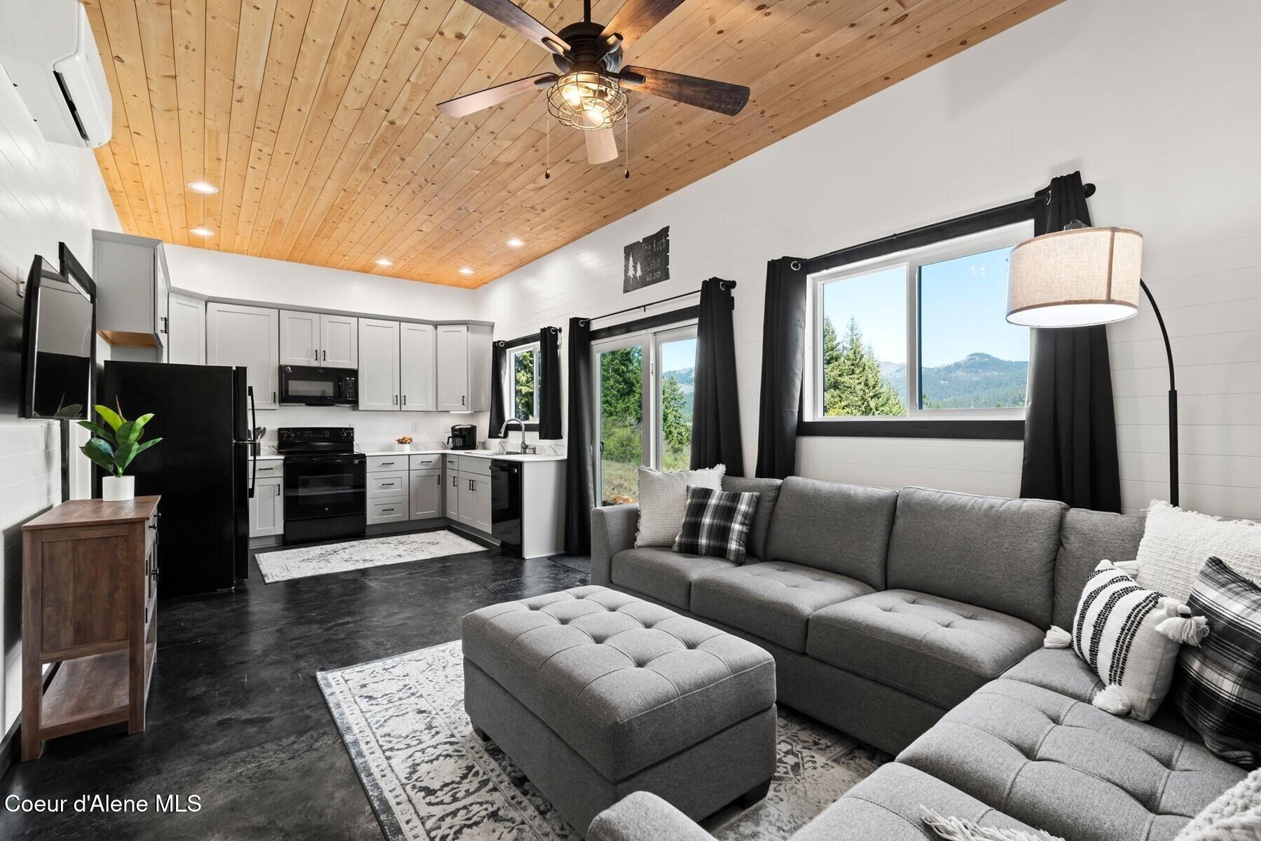 247 Living Waters Way Priest River, ID 83856 - Photo 4 of 29 Open living area