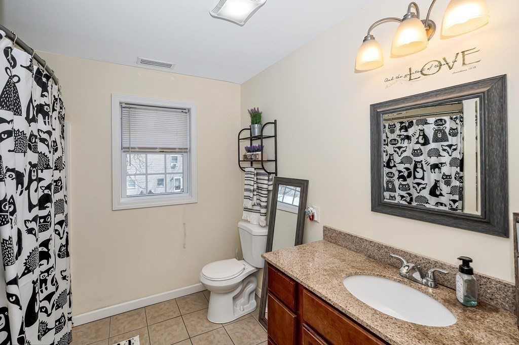 77 Laurence Street Springfield, MA 01104 - Photo 14 of 23 Gallery Image 14