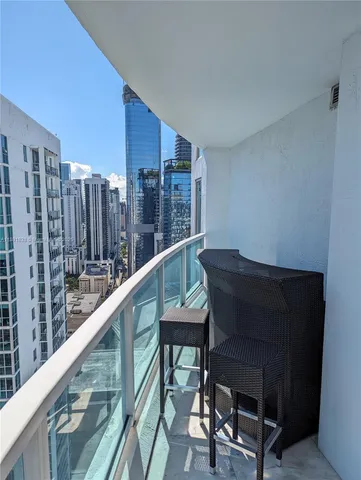 $7,450 | 41 Southeast 5th Street, Unit 2302, Miami, FL 33131