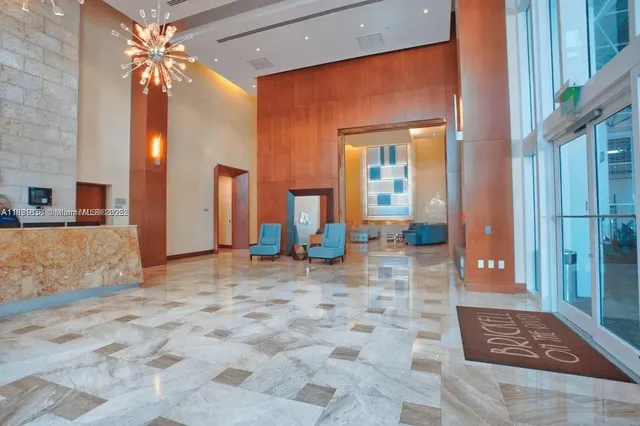 $7,450 | 41 Southeast 5th Street, Unit 2302, Miami, FL 33131