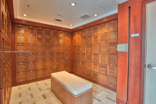 $7,450 | 41 Southeast 5th Street, Unit 2302, Miami, FL 33131