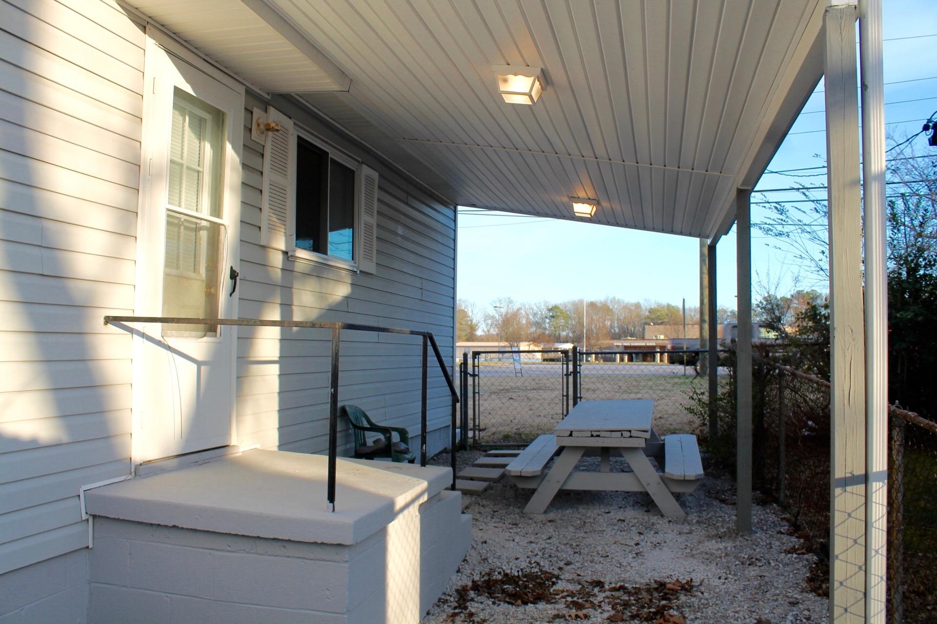 1015 Spring Creek Road Chattanooga, TN 37412 - Photo 6 of 18 Patio