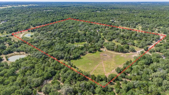 $1,200,000 | 1019 Deer Field Court, Weimar, TX 78962