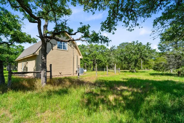 $1,200,000 | 1019 Deer Field Court, Weimar, TX 78962