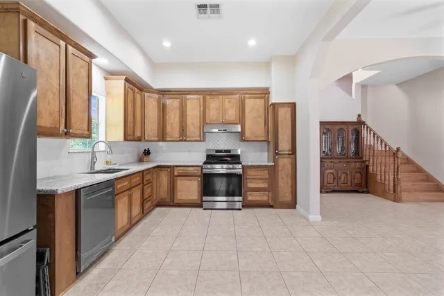 $1,200,000 | 1019 Deer Field Court, Weimar, TX 78962