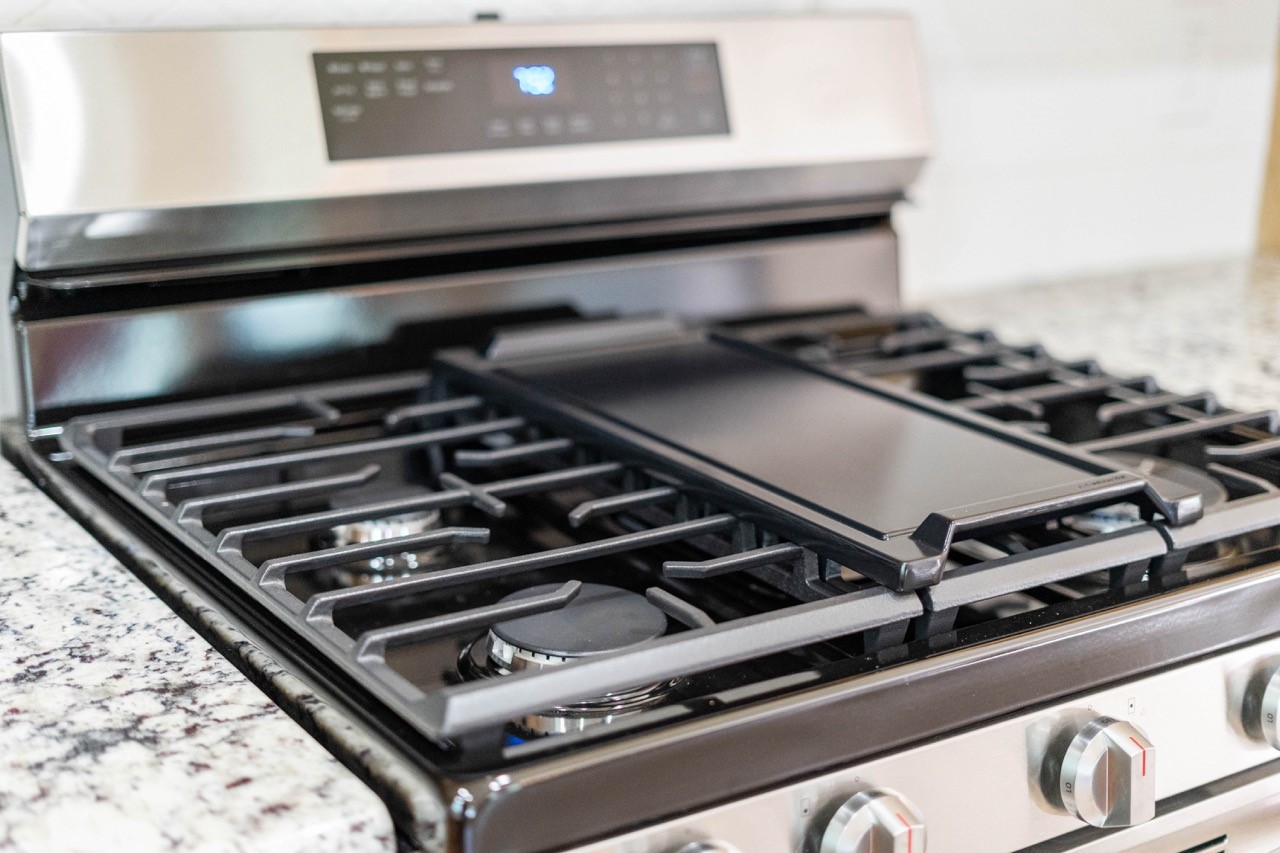 1019 Deer Field Court Weimar, TX 78962 - Photo 20 of 50 a close up of a stove top oven