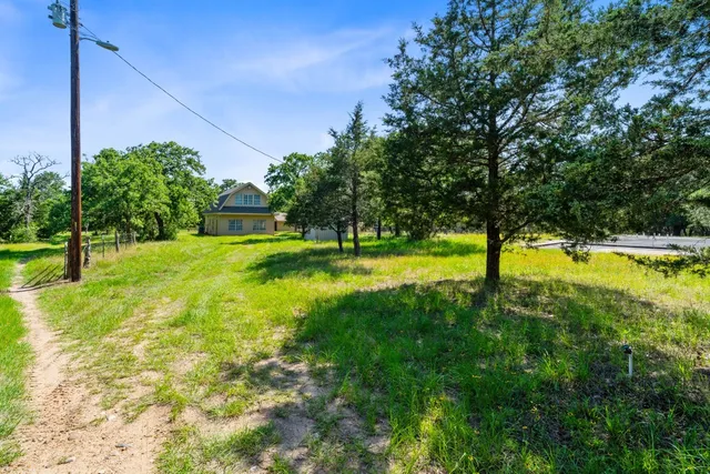 $1,200,000 | 1019 Deer Field Court, Weimar, TX 78962