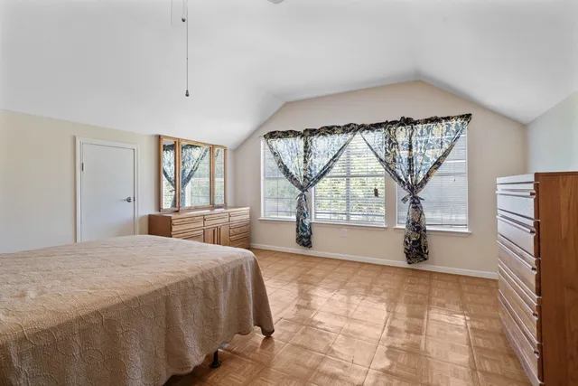 $1,200,000 | 1019 Deer Field Court, Weimar, TX 78962