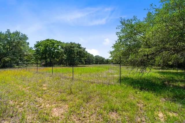 $1,200,000 | 1019 Deer Field Court, Weimar, TX 78962