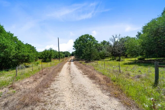 $1,200,000 | 1019 Deer Field Court, Weimar, TX 78962