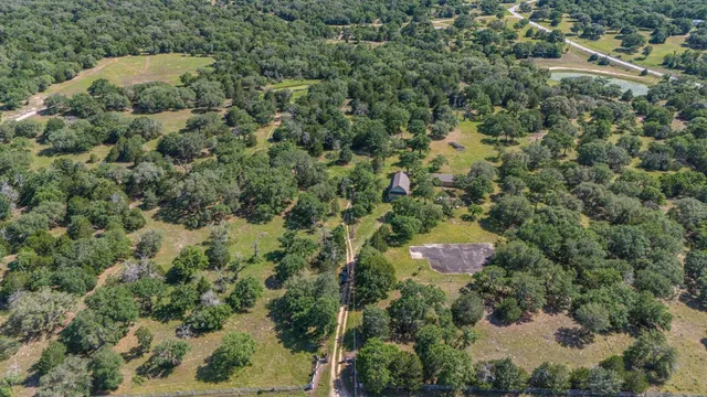 $1,200,000 | 1019 Deer Field Court, Weimar, TX 78962
