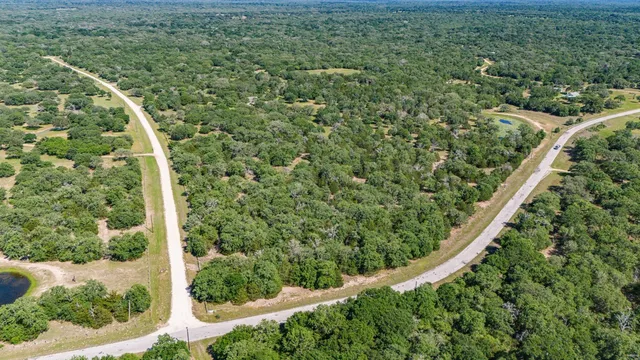 $1,200,000 | 1019 Deer Field Court, Weimar, TX 78962
