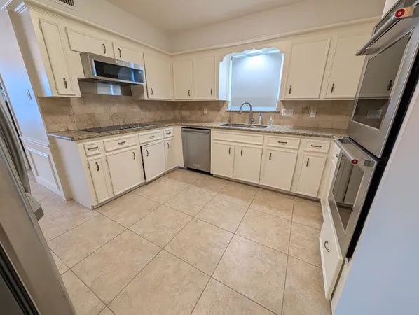 $3,000 | 11807 Highgrove Drive, Houston, TX 77077