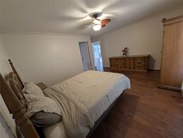 $3,000 | 11807 Highgrove Drive, Houston, TX 77077