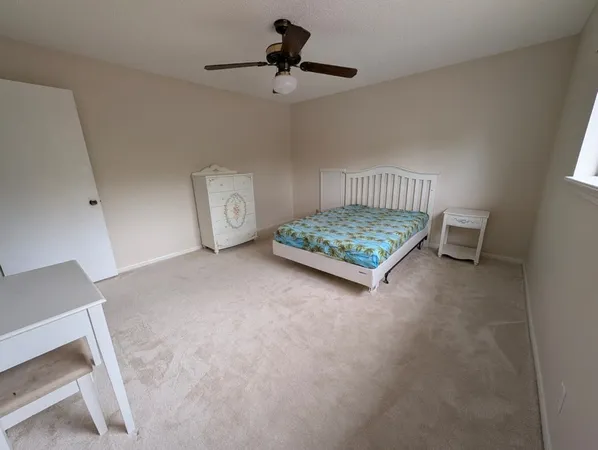 $3,000 | 11807 Highgrove Drive, Houston, TX 77077