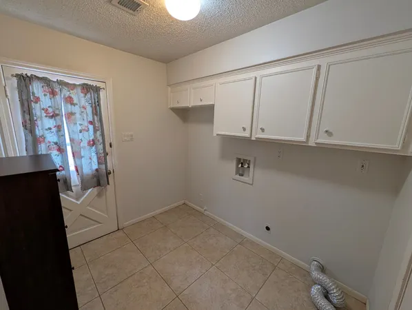 $3,000 | 11807 Highgrove Drive, Houston, TX 77077