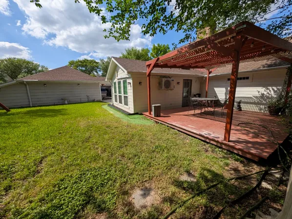 $3,000 | 11807 Highgrove Drive, Houston, TX 77077