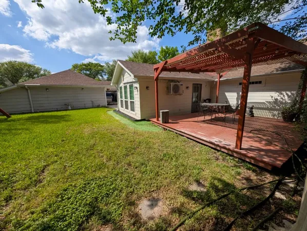 $3,000 | 11807 Highgrove Drive, Houston, TX 77077