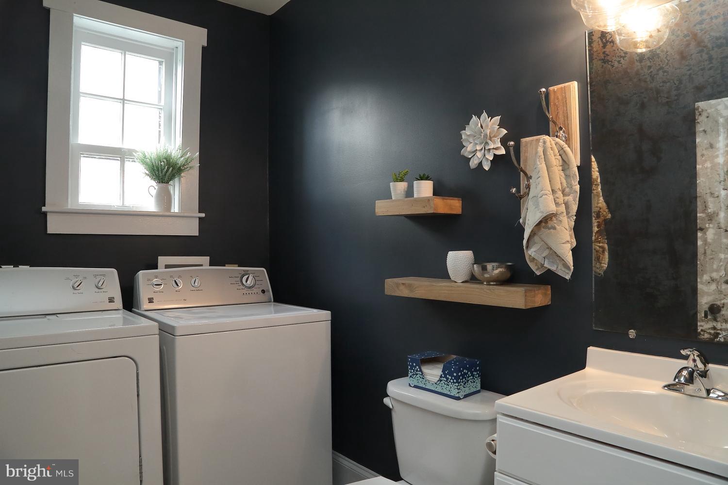 157 Front Street Lititz, PA 17543 - Photo 18 of 22 Laundry