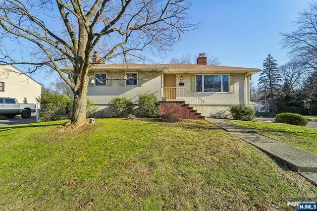 $635,000 | 103 Hickory Street, Washington Township, NJ 07676