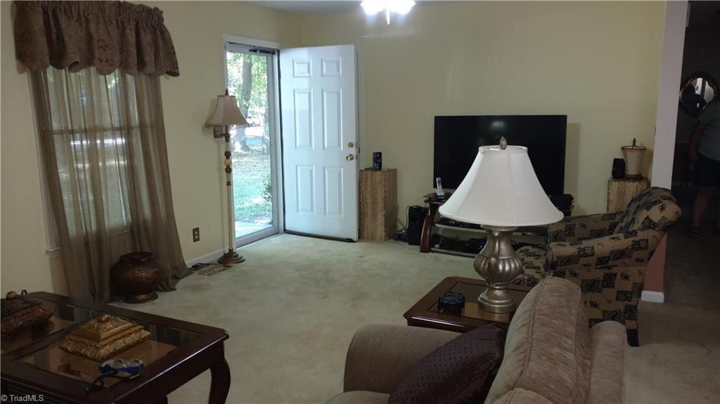 4425 Hampton Road Clemmons, NC 27012 - Photo 7 of 12 Gallery Image 7