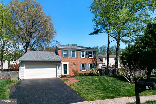 $750,000 | 1600 Folley Lick Court, Herndon, VA 20170