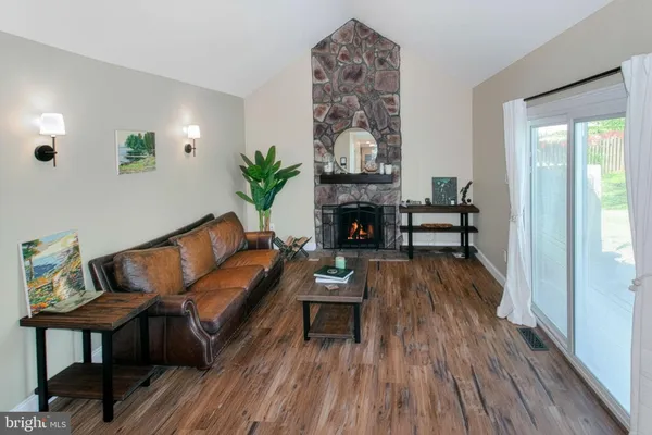 $750,000 | 1600 Folley Lick Court, Herndon, VA 20170