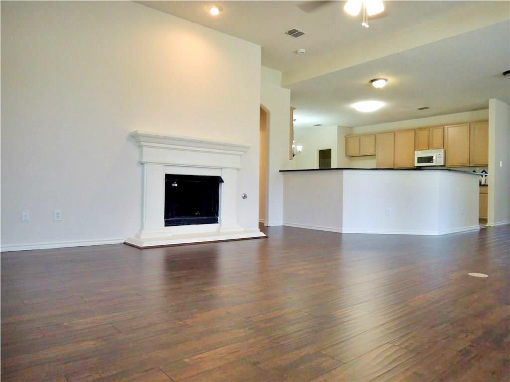 160 Fallkirk Drive Coppell, TX 75019 - Photo 5 of 28