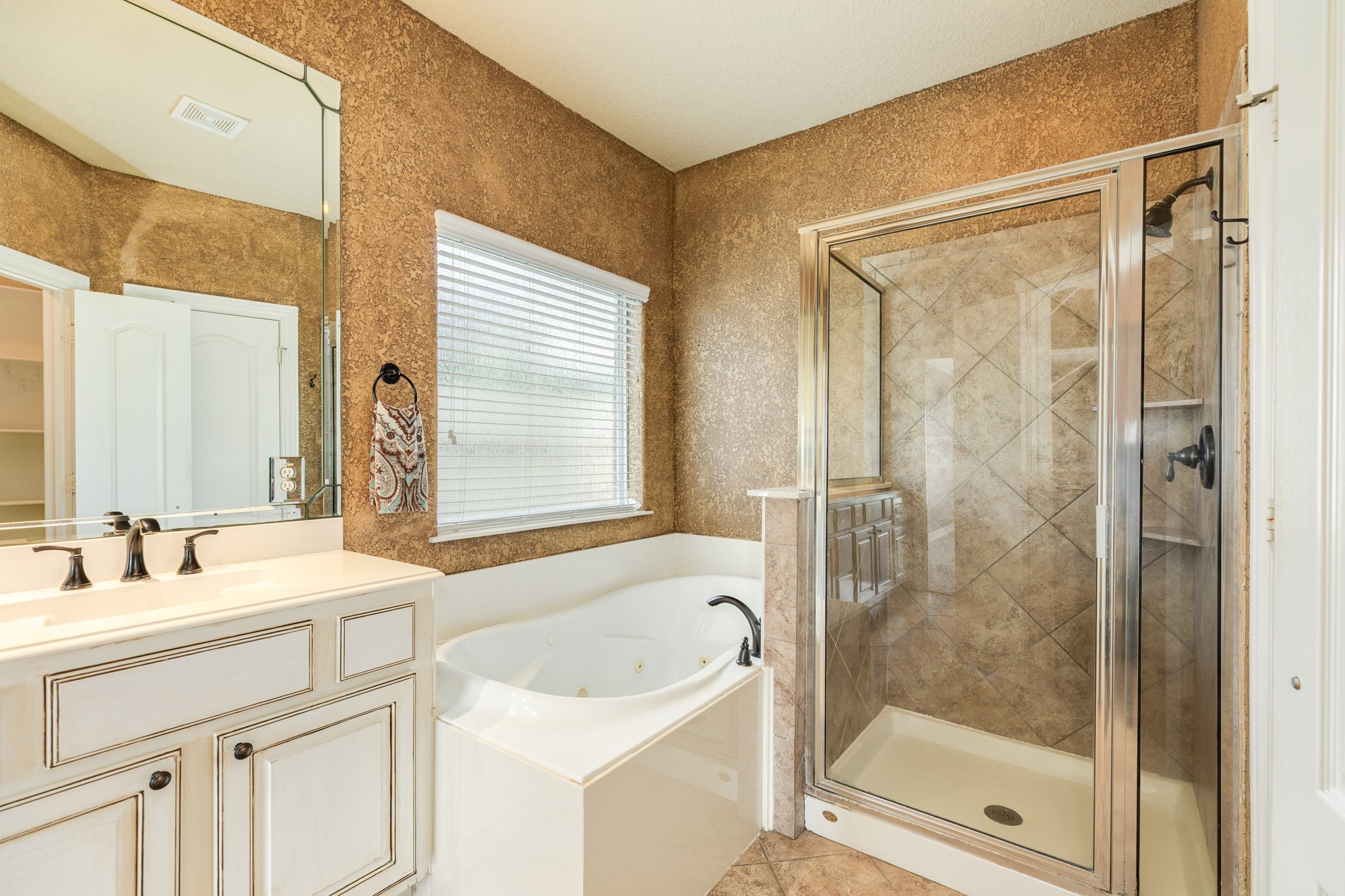 264 Lasso Street Angleton, TX 77515 - Photo 17 of 27