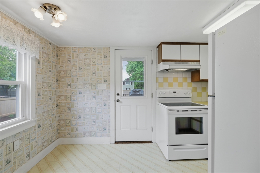 1 Brookhaven Road Worcester, MA 01606 - Photo 11 of 39