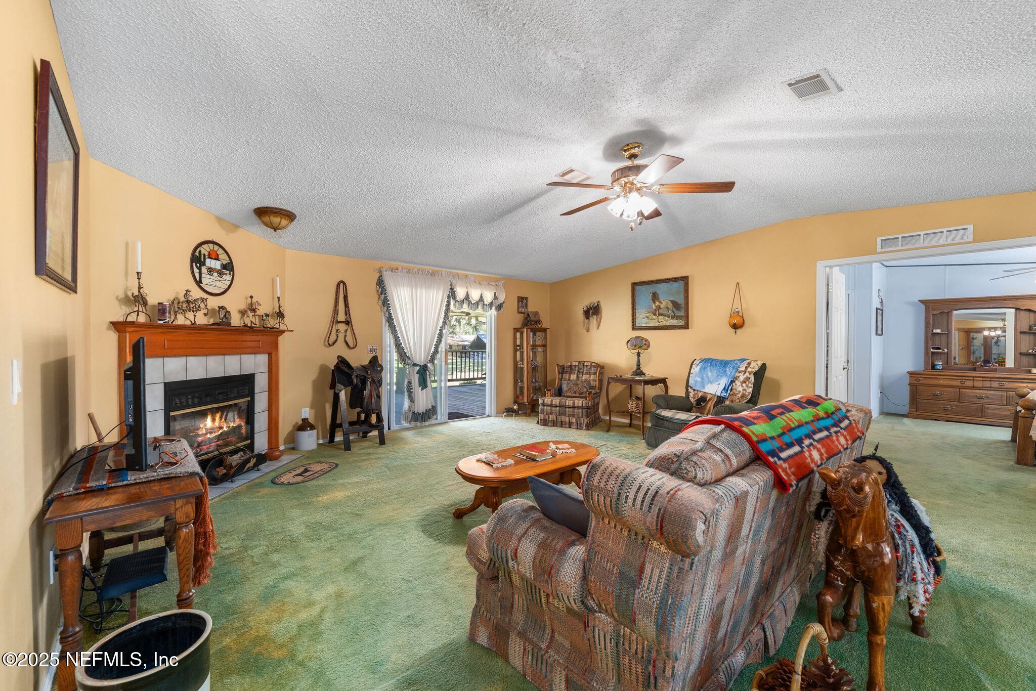 27061 29th Road Branford, FL 32008 - Photo 27 of 49 living area