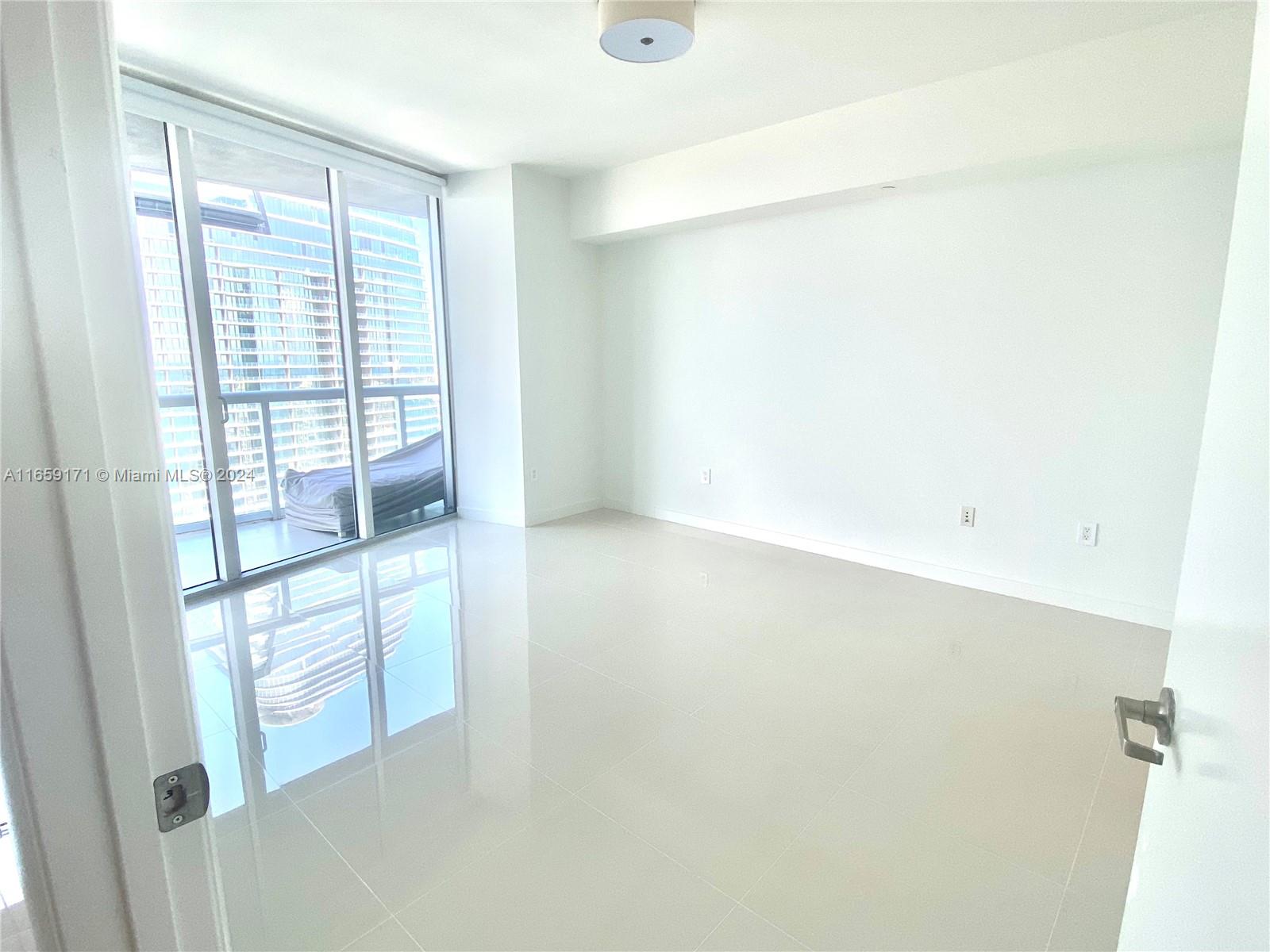 475 Brickell Avenue, Unit 4812 Miami, FL 33131 - Photo 5 of 20 a view of an empty room